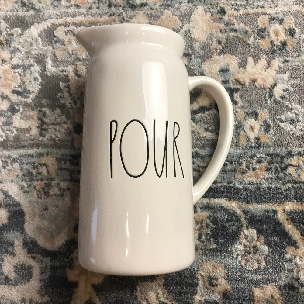 Rae dunn pour pitcher